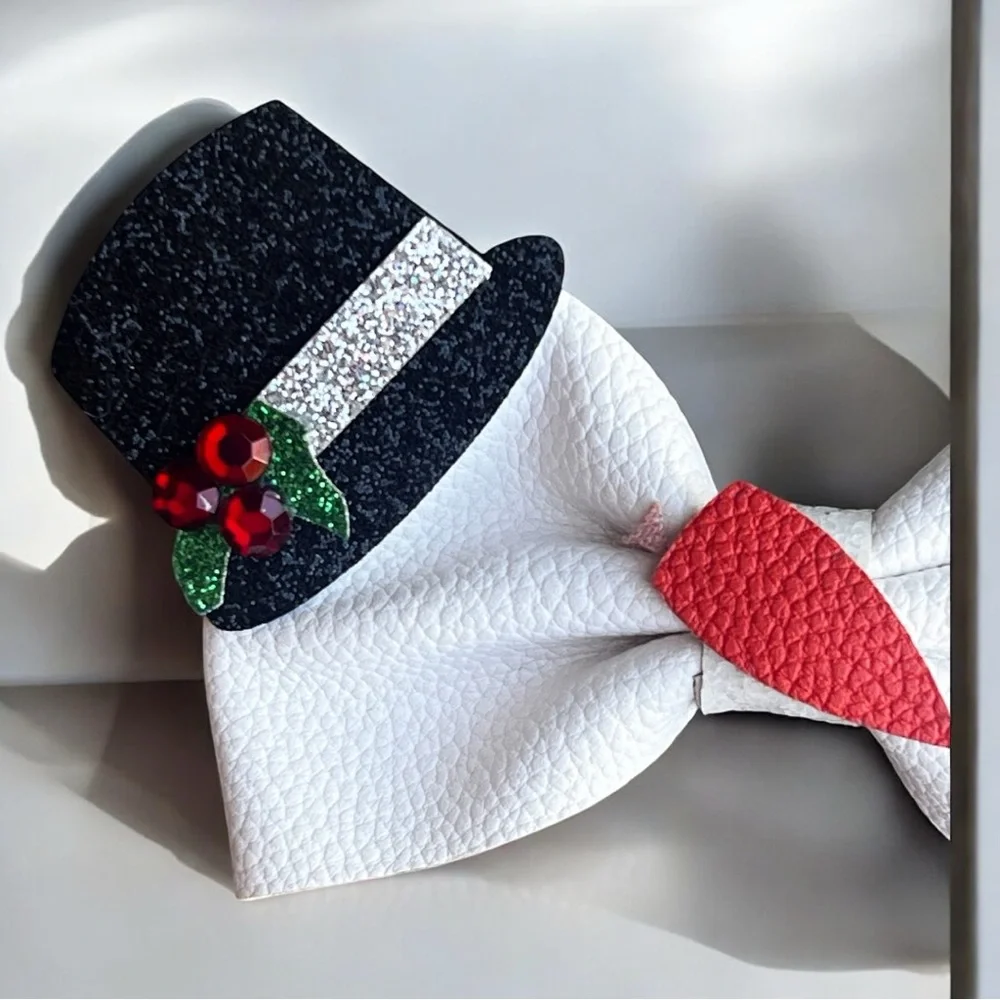 Christmas 🎄 Snowman ☃️ faux leather hair bows NWT